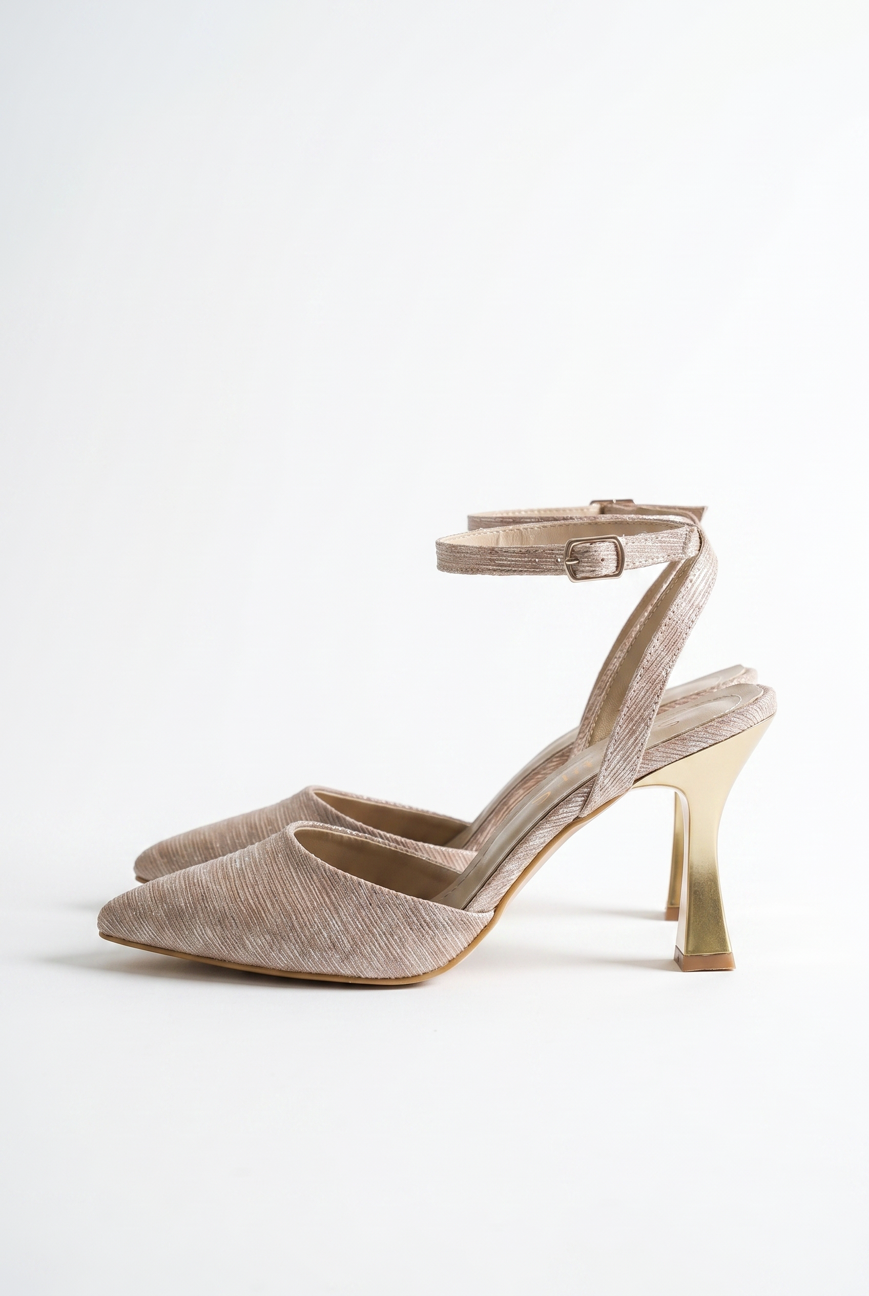Reflets d’Instant – Rose Simli 9 cm Sivri Burun Slingback Topuklu Ayakkabı