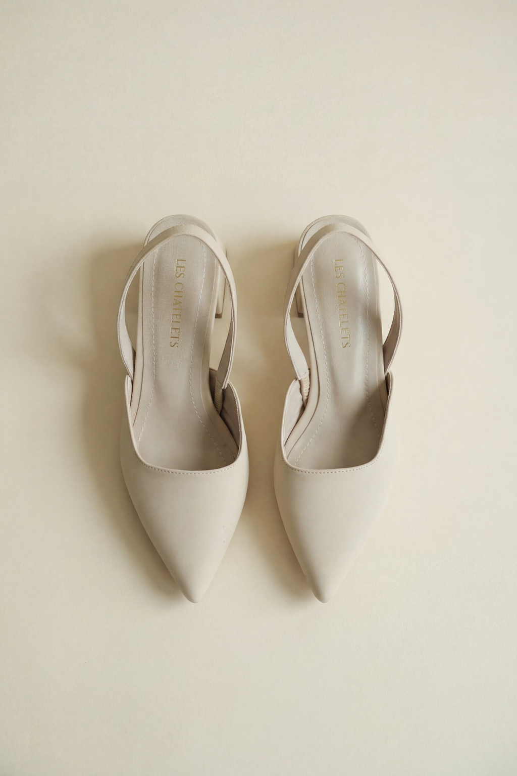 Les Instants Calmes – Bej Cilt 5 cm Sivri Burun Slingback Topuklu Ayakkabı