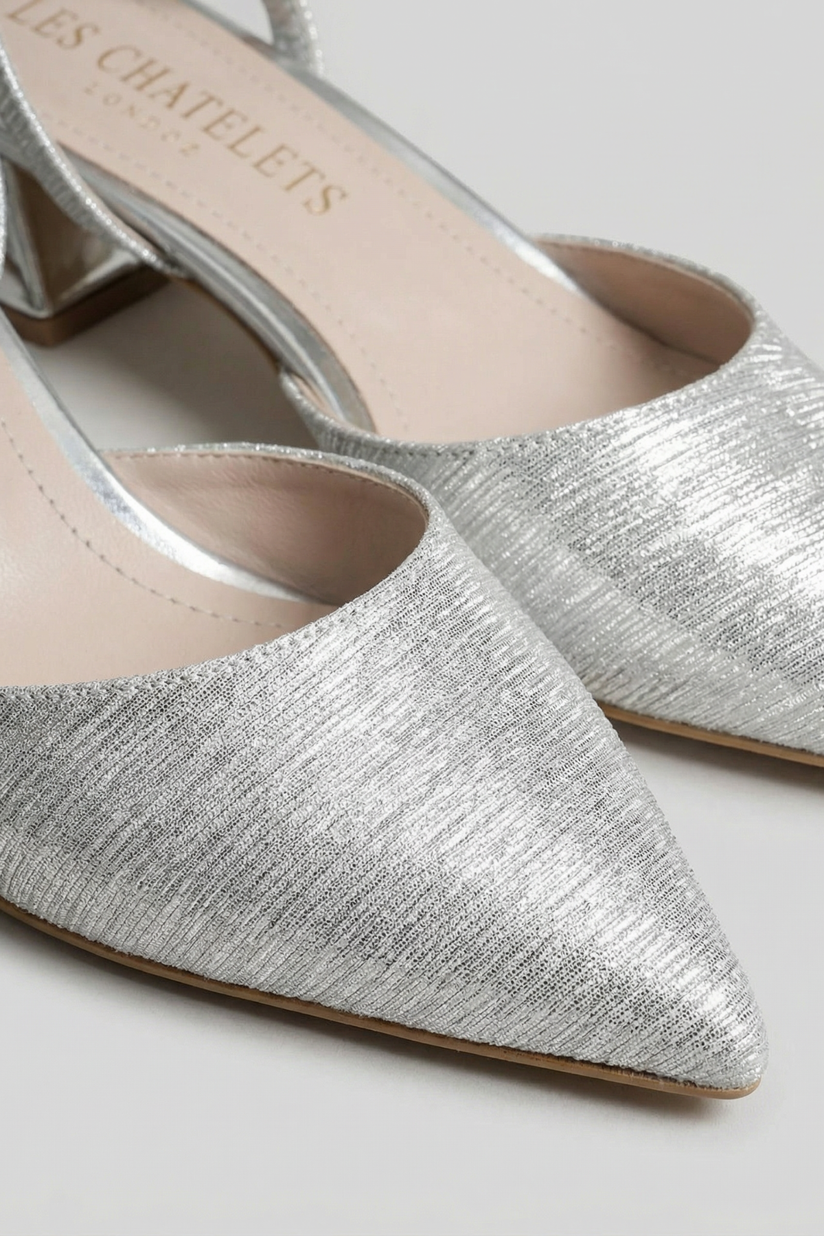 Reflets d’Instant – Gümüş Simli 5 cm Sivri Burun Slingback Topuklu Ayakkabı