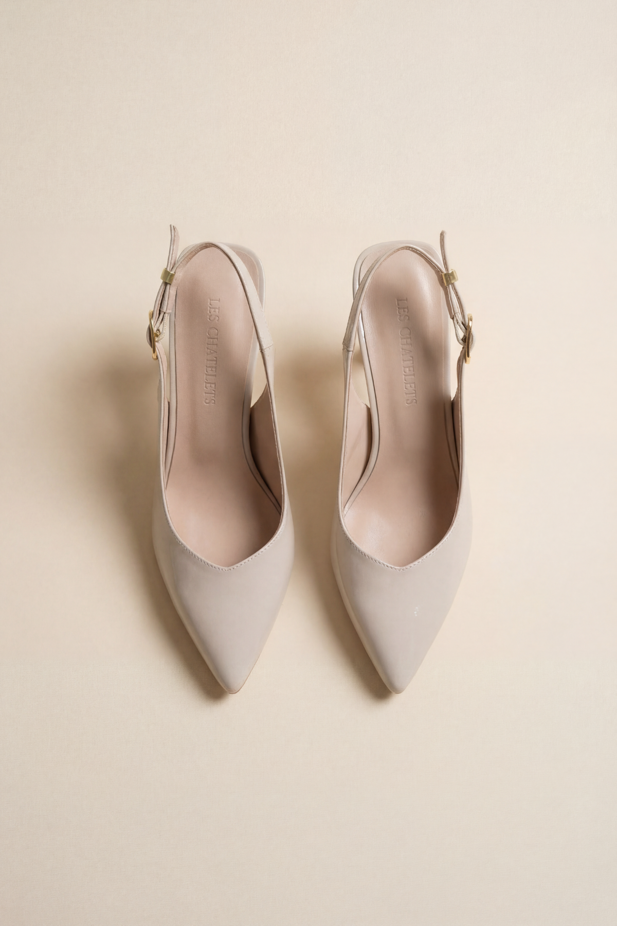 Les Souvenirs Portés Serisi Souvenir du Soir – Bej Rugan 9 cm Sivri Burun Slingback Topuklu Ayakkabı