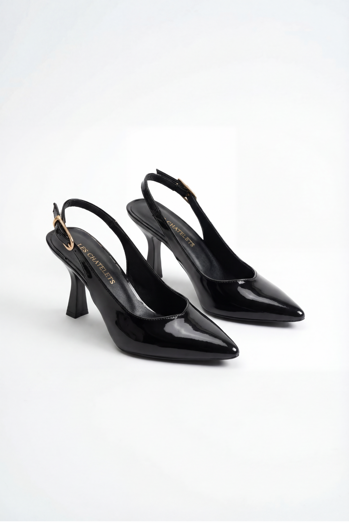 Les Souvenirs Portés Serisi Souvenir du Soir – Siyah Rugan 9 cm Sivri Burun Slingback Topuklu Ayakkabı