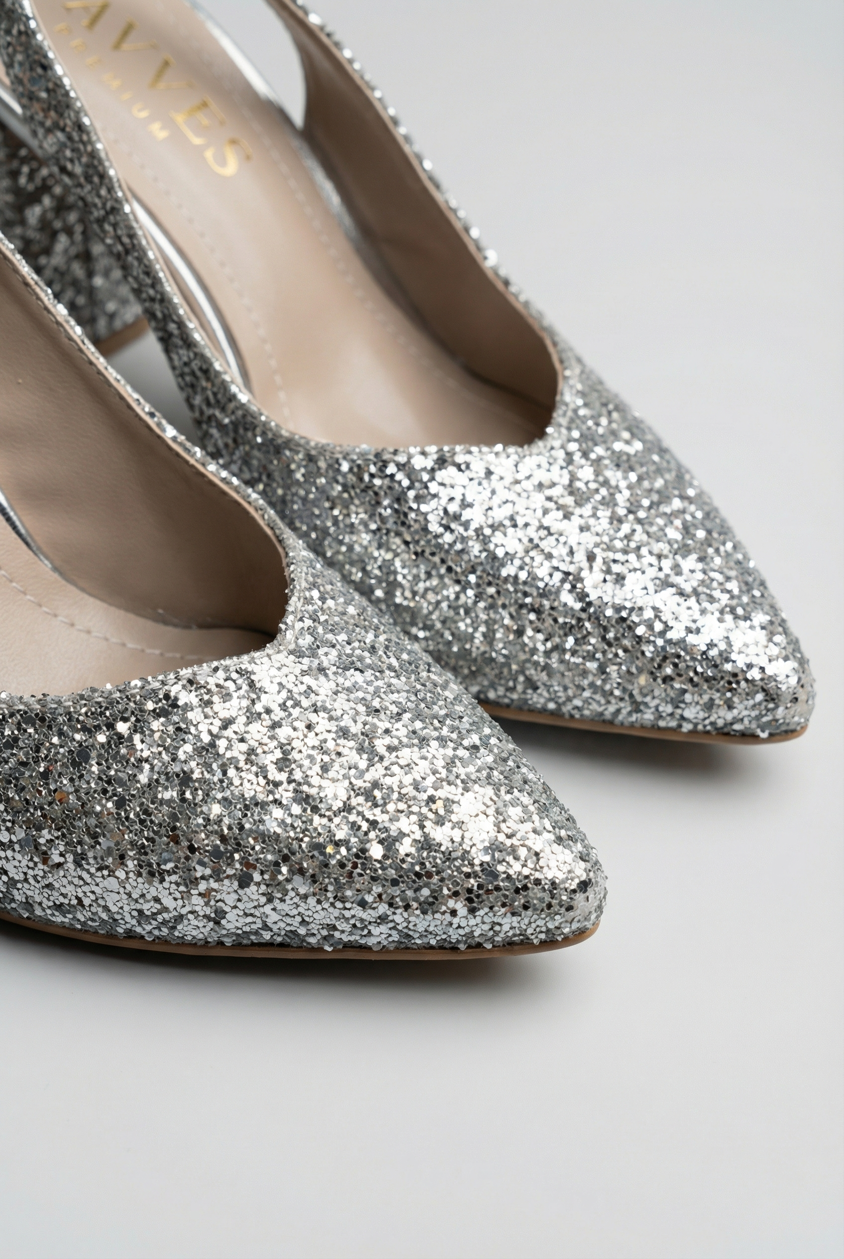 Éclats de Nuit – Gri Simli Slingback 9 cm Topuklu Ayakkabı